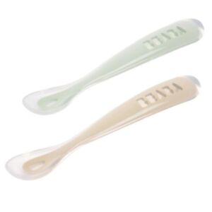 Beaba® Set 2 otroških ergonomskih silikonskih žličk 1st Clay/Misty Green